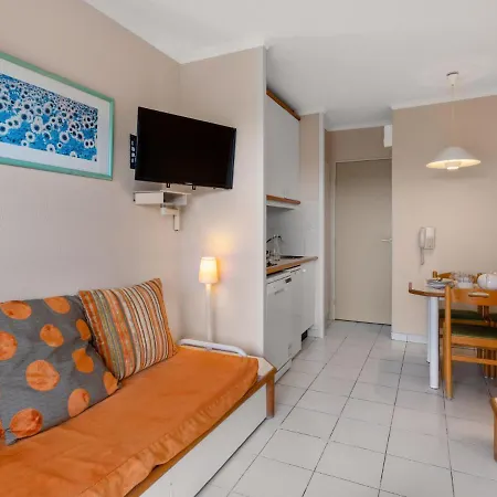 Apartment Le Village - C5 232 By Interhome