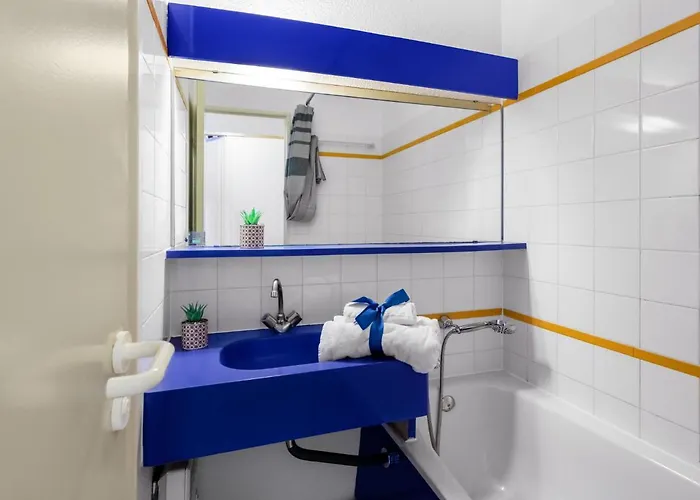 Le Village - C5 232 By Interhome * Saint-Raphaël